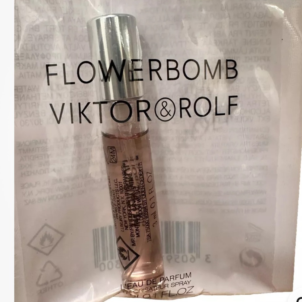 Viktor & Rolf Flowerbomb sample